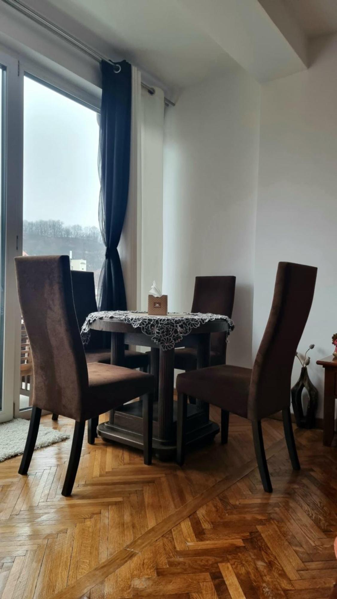 Toma Boutique Apartment Brasov Luaran gambar