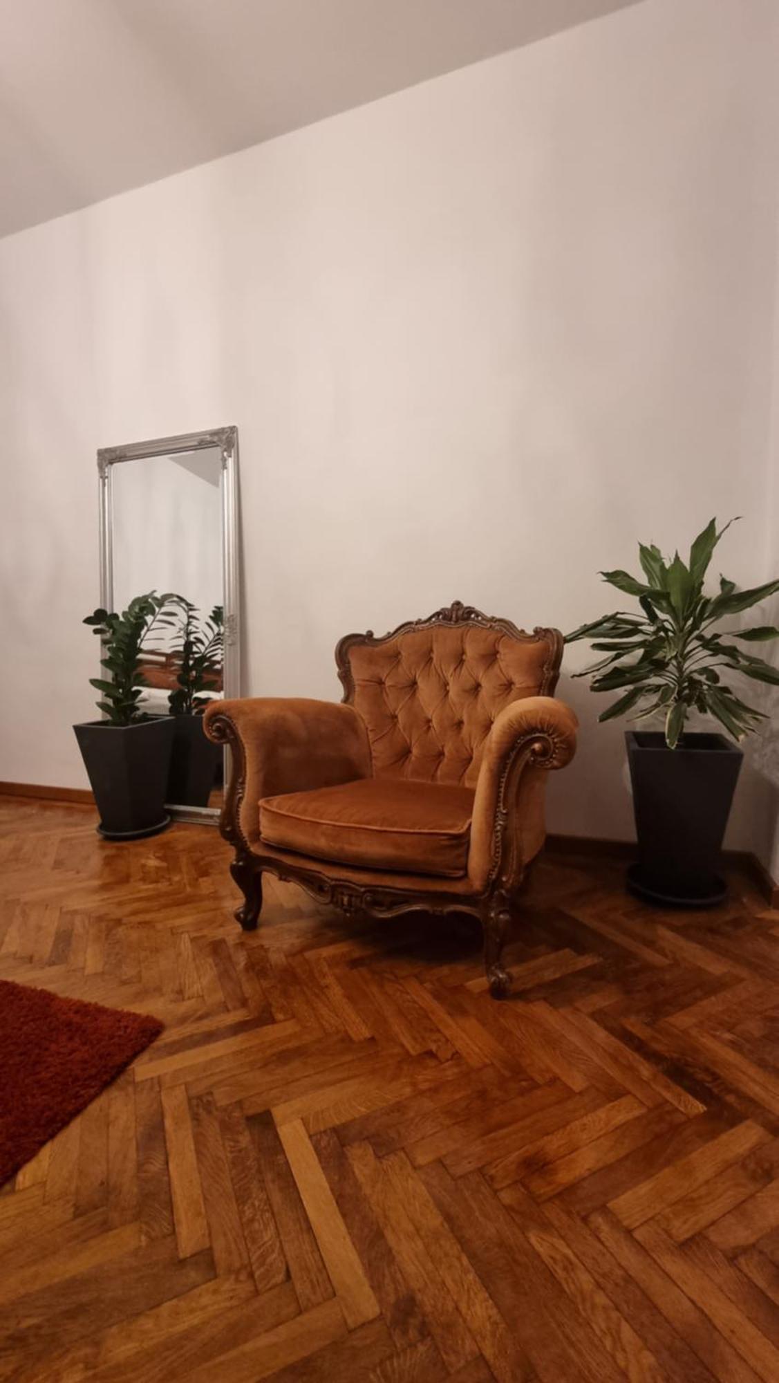 Toma Boutique Apartment Brasov Luaran gambar
