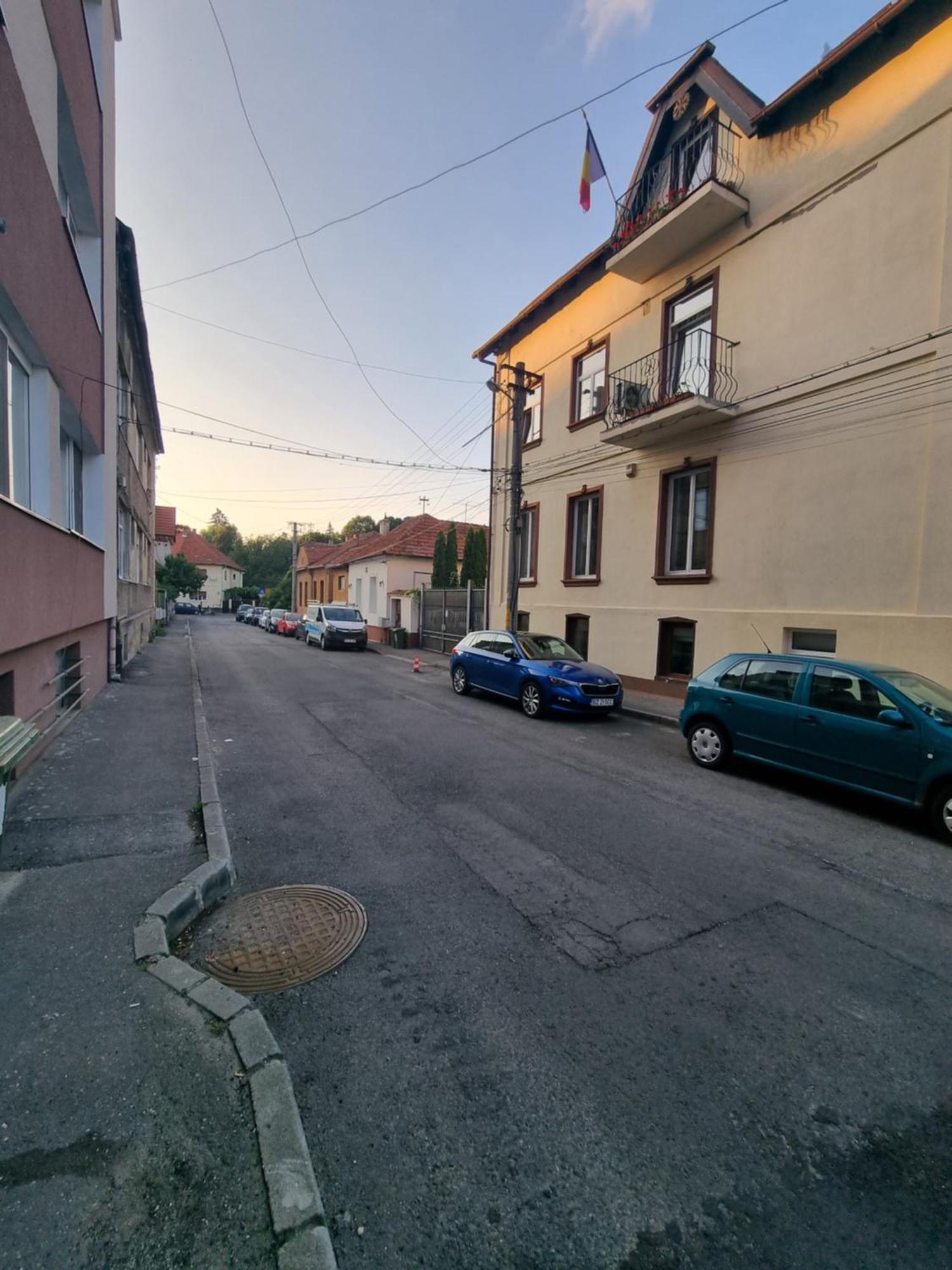 Toma Boutique Apartment Brasov Luaran gambar