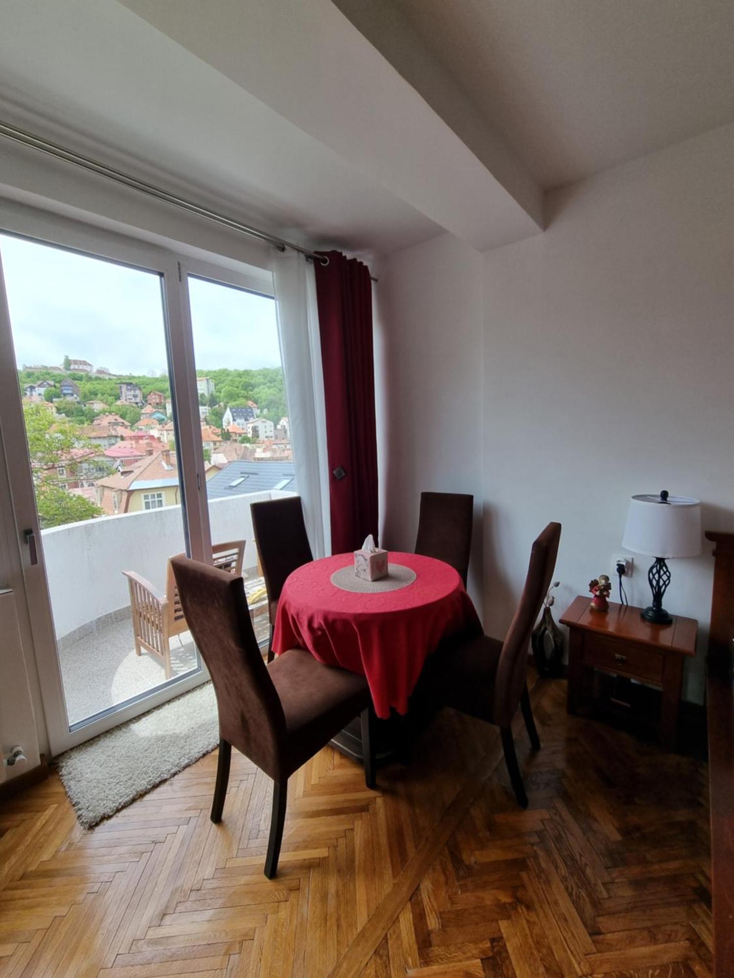 Toma Boutique Apartment Brasov Luaran gambar